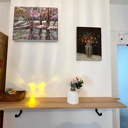 Artist Flat 450m To Mont Martre Apartment